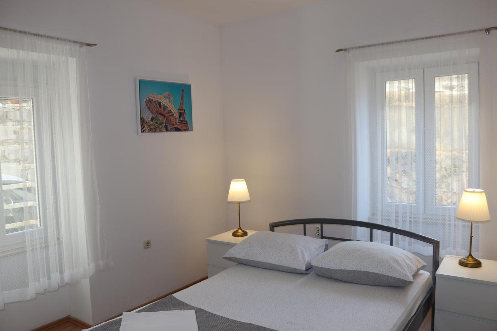 Cetina Apartament *